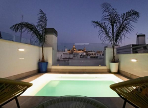 Luxury Penthouse with private pool Setas monument
